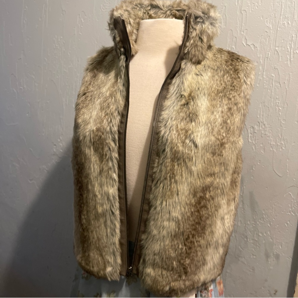 Elle Women Brown Faux Fur Vest M